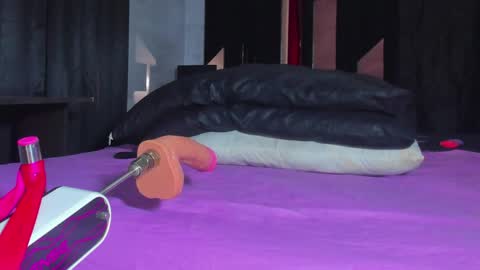 Snapshot of sam_naughty18 chatting on May 20, 2026, 2:07 am sam_naughty18 online show from May 20, 2026, 2:07 am