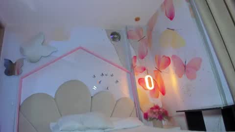 sam_naughty18 online show from July 16, 2026, 3:56 am