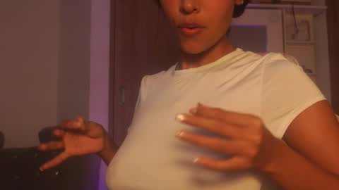 Snapshot of sam_robert17 chatting on September 24, 2025, 1:36 pm Samantha Roberts online show from September 24, 2025, 1:36 pm