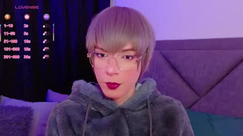 Snapshot of sam_russo chatting on September 28, 2025, 7:14 am Sam online show from September 28, 2025, 7:14 am