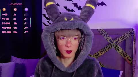 Snapshot of sam_russo chatting on November 1, 2025, 9:44 am Sam online show from November 1, 2025, 9:44 am