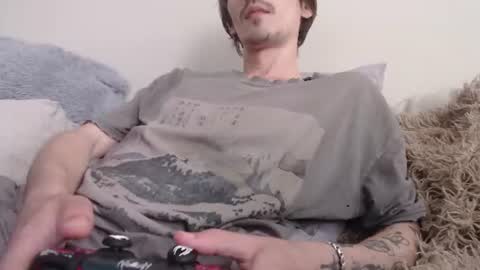 Snapshot of sam_skywalker chatting on June 18, 2026, 10:41 am sam_skywalker online show from June 18, 2026, 10:41 am