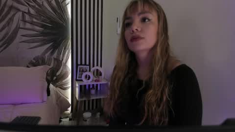 Snapshot of samaantha_white_ chatting on April 18, 2026, 11:36 am Samaantha online show from April 18, 2026, 11:36 am