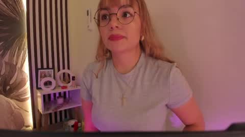 Snapshot of samaantha_white_ chatting on April 30, 2026, 11:38 am Samaantha online show from April 30, 2026, 11:38 am