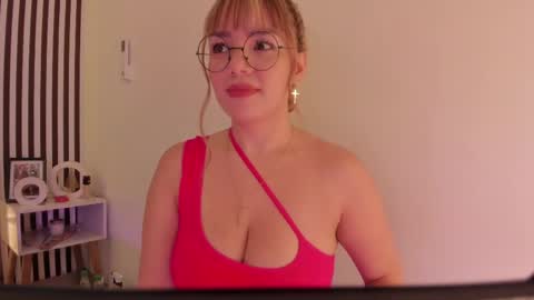 Snapshot of samaantha_white_ chatting on May 2, 2026, 11:48 am Samaantha online show from May 2, 2026, 11:48 am