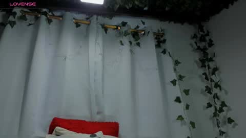 samannthaa_1 online show from February 25, 2025, 3:05 pm