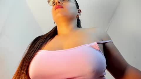 Samanta Sweet online show from August 6, 2026, 5:37 pm