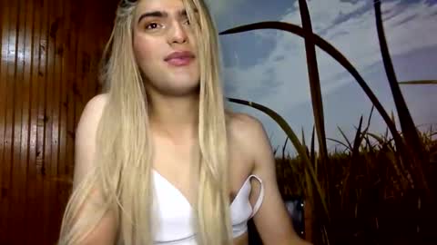 Snapshot of samanta_loch chatting on June 10, 2026, 12:33 am samanta loch online show from June 10, 2026, 12:33 am