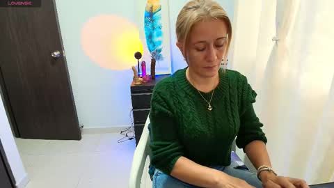 Snapshot of samanta_stone69 chatting on November 26, 2025, 9:38 pm Samanta Stone online show from November 26, 2025, 9:38 pm