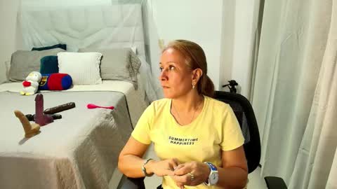 Snapshot of samanta_stone69 chatting on May 14, 2026, 12:28 am Samanta Stone online show from May 14, 2026, 12:28 am