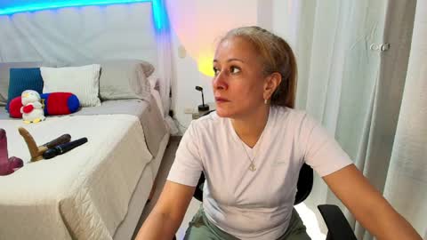 Snapshot of samanta_stone69 chatting on June 4, 2026, 9:32 pm Samanta Stone online show from June 4, 2026, 9:32 pm