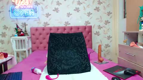 SamantaDark online show from January 14, 2025, 9:20 pm