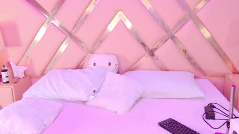 samantakane online show from June 3, 2026, 3:53 am