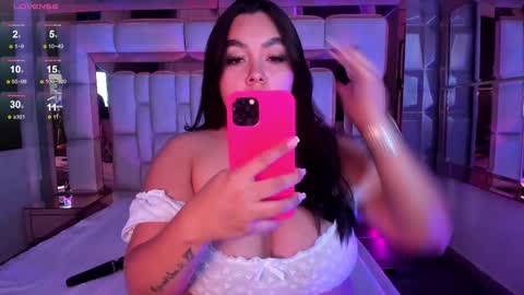 Snapshot of samantasm chatting on February 27, 2025, 9:22 am S A M A N T A online show from February 27, 2025, 9:22 am