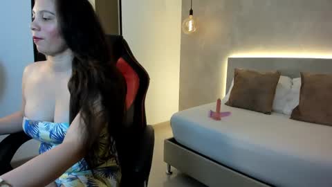 Snapshot of samantha_17_ chatting on September 25, 2025, 2:37 am S A M A N T H A online show from September 25, 2025, 2:37 am