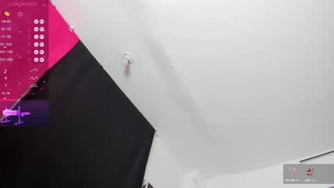 Snapshot of samantha__smile__ chatting on February 25, 2025, 5:25 pm Samanthasmile online show from February 25, 2025, 5:25 pm