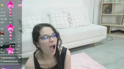 Snapshot of samantha_blow chatting on May 23, 2026, 5:01 am samantha_blow online show from May 23, 2026, 5:01 am