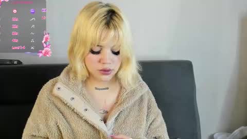 Snapshot of samantha_browwnn chatting on October 6, 2025, 10:29 pm samantha_browwnn online show from October 6, 2025, 10:29 pm