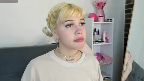 Snapshot of samantha_browwnn chatting on October 21, 2025, 3:40 am samantha_browwnn online show from October 21, 2025, 3:40 am