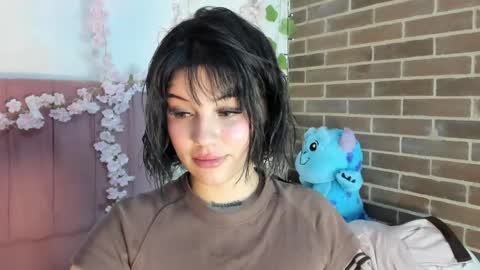 samantha_browwnn online show from May 6, 2026, 3:13 am