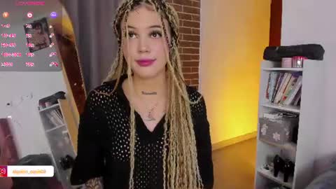 samantha_browwnn online show from June 19, 2026, 7:06 pm