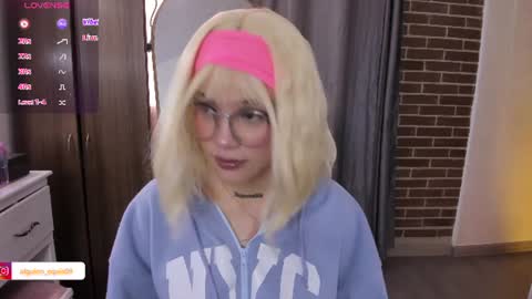samantha_browwnn online show from June 24, 2026, 6:29 pm