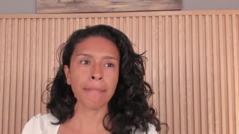 samantha_duart3 online show from June 9, 2026, 11:22 am
