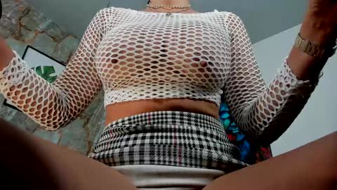 samantha_milfs online show from January 3, 2025, 10:31 am