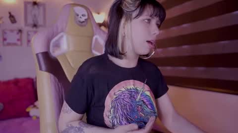 Snapshot of samantha_owen_ chatting on October 21, 2025, 9:04 pm SAMY online show from October 21, 2025, 9:04 pm