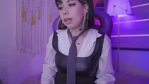 Snapshot of samantha_owen_ chatting on October 31, 2025, 6:20 pm SAMY online show from October 31, 2025, 6:20 pm