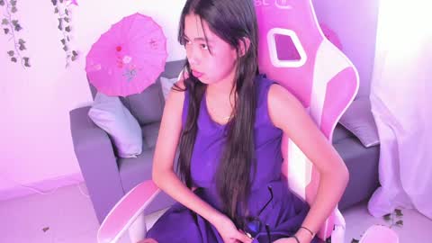 Snapshot of samantha_pucket chatting on December 30, 2024, 8:25 pm Sam online show from December 30, 2024, 8:25 pm