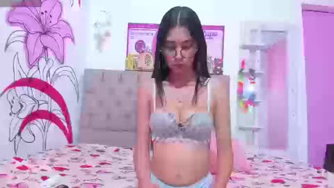 Snapshot of samantha_pucket chatting on September 23, 2025, 2:42 pm Sam online show from September 23, 2025, 2:42 pm