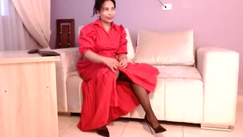 samantha_thompsoon online show from October 13, 2025, 9:04 pm