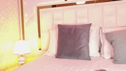 Snapshot of samanthaa_sm chatting on October 22, 2025, 11:32 am samanthaa_sm online show from October 22, 2025, 11:32 am