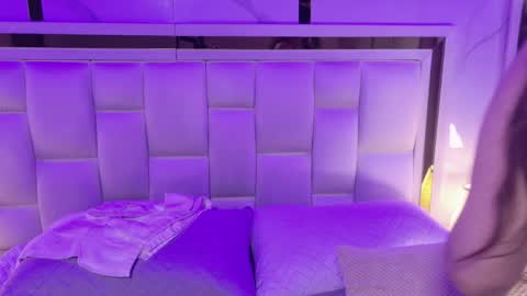 samanthaa_sm online show from April 30, 2026, 3:24 am
