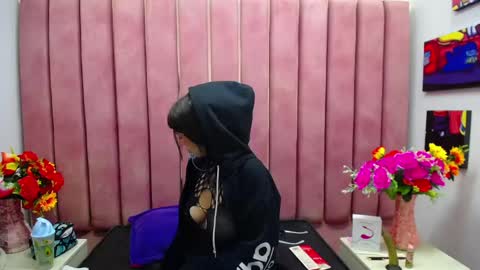 Snapshot of samanthaa_smitth chatting on December 7, 2024, 6:54 am Samantha Smitth online show from December 7, 2024, 6:54 am