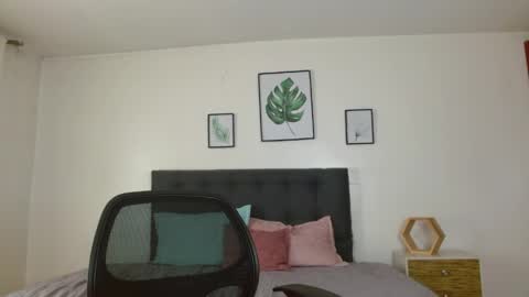 samanthachop online show from June 3, 2026, 1:36 pm