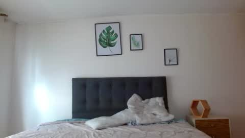 samanthachop online show from July 24, 2026, 1:42 pm