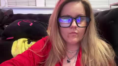 samanthafever online show from May 18, 2026, 7:58 am