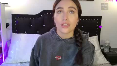 Snapshot of samanthagrant_ chatting on June 11, 2026, 1:53 pm IGSamanthaGrant 10 online show from June 11, 2026, 1:53 pm