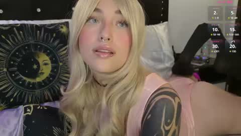 Snapshot of samanthagrant_ chatting on August 7, 2026, 11:51 pm IGSamanthaGrant 10 online show from August 7, 2026, 11:51 pm