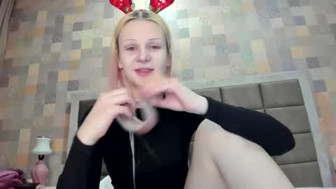 Snapshot of samanthamiasnik1 chatting on December 11, 2024, 4:42 pm Samantha online show from December 11, 2024, 4:42 pm