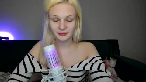 Snapshot of samanthamiasnik1 chatting on March 6, 2025, 5:33 pm Samantha online show from March 6, 2025, 5:33 pm