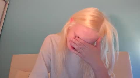 Snapshot of samanthamiasnik1 chatting on December 16, 2025, 9:31 pm Samantha online show from December 16, 2025, 9:31 pm