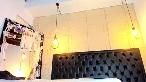 Snapshot of samanthamilan chatting on October 30, 2025, 10:06 am Alejandra online show from October 30, 2025, 10:06 am