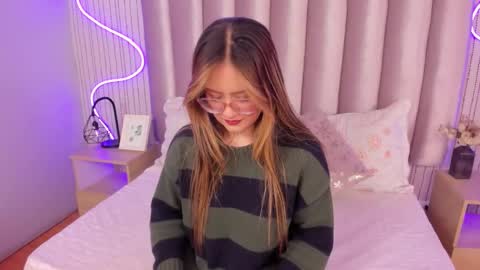 Alejandra  online show from September 26, 2025, 12:53 pm