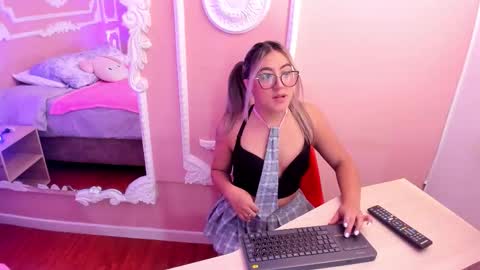 Samantha  online show from March 12, 2026, 11:49 am