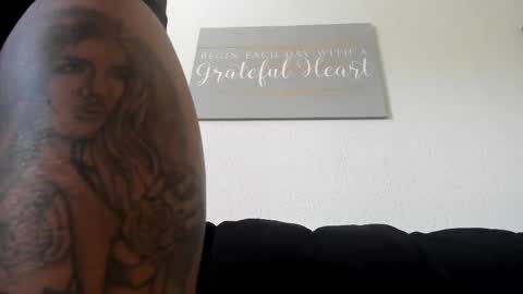 Yaya online show from March 6, 2025, 8:37 pm