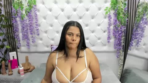 Snapshot of samevanshot chatting on May 28, 2026, 9:23 pm samevanshot online show from May 28, 2026, 9:23 pm