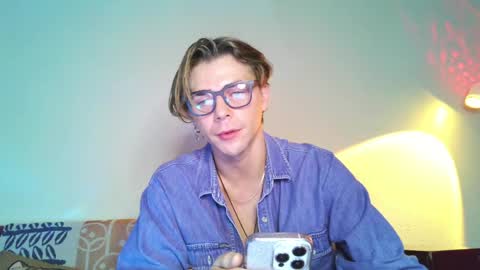 Snapshot of samgorgeous chatting on May 11, 2026, 2:45 pm Fansly - Top4fans online show from May 11, 2026, 2:45 pm